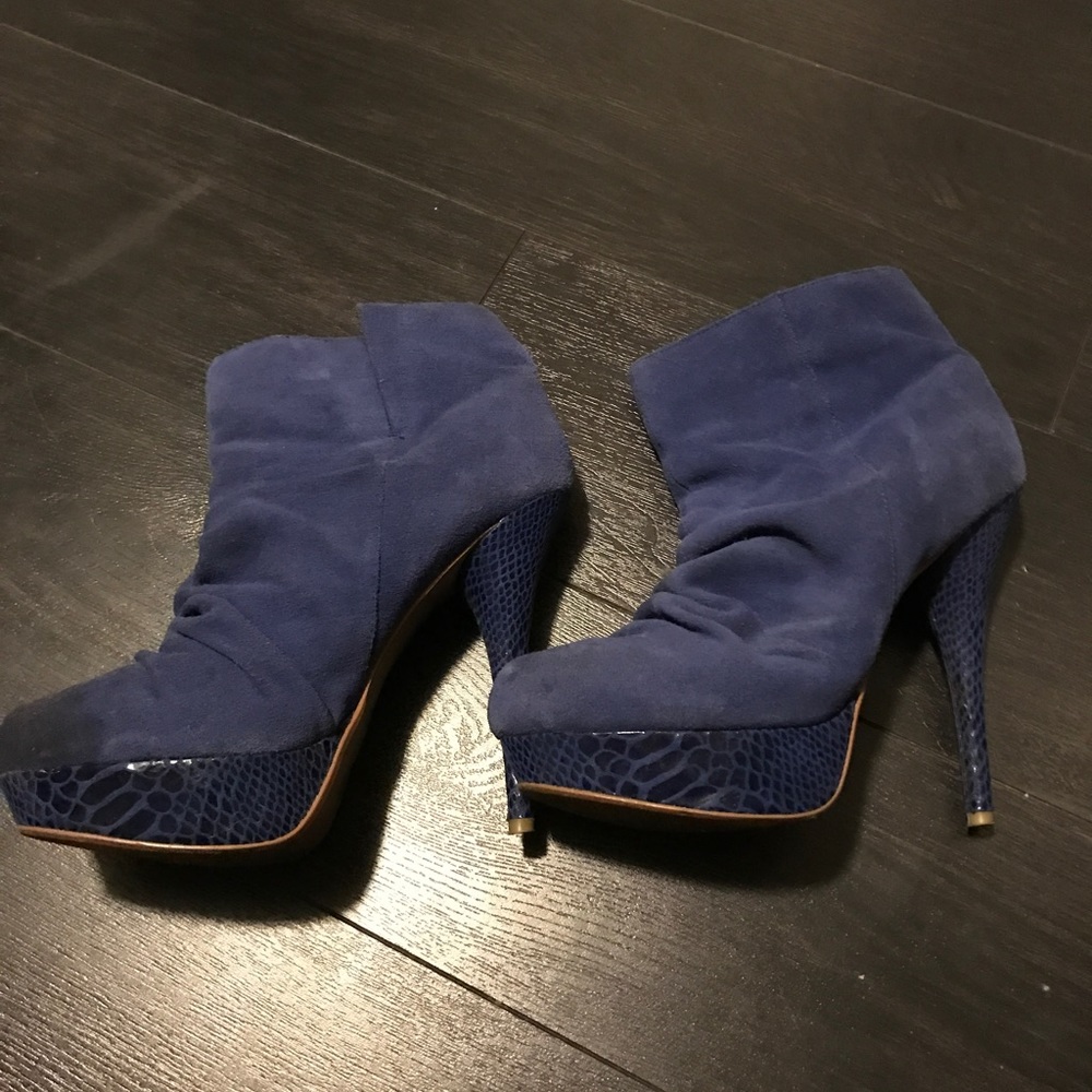 Platform heeled boots size 8